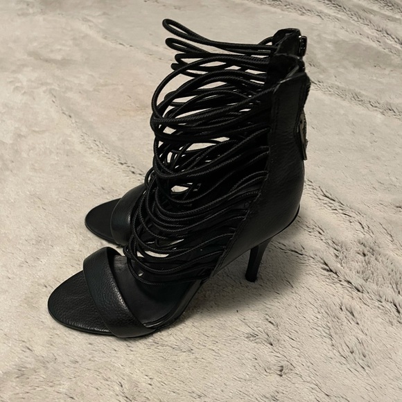 Sexy BCBGMAXAZRIA strappy heels - Picture 5 of 12